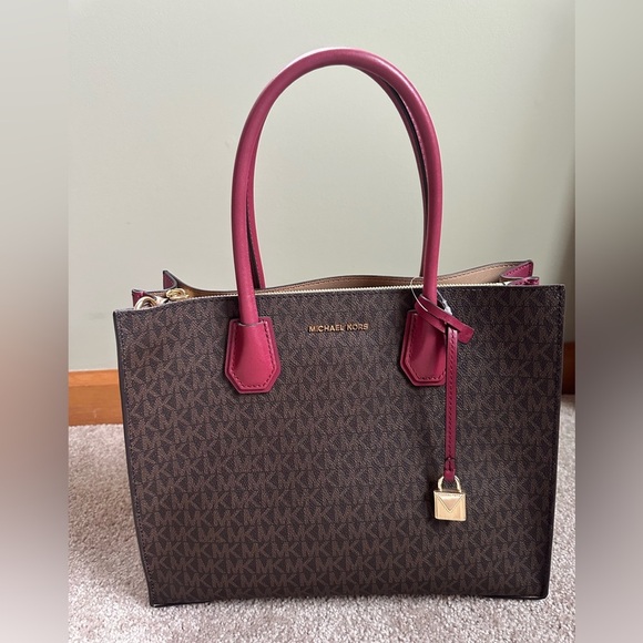 Michael Kors Handbags - NWT, Michael Kors Large Mercer Brown Leather Tote with Pink Handles